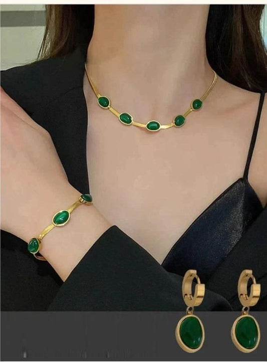 Oval Green Crystal Pendant Necklace & Bracelet Set